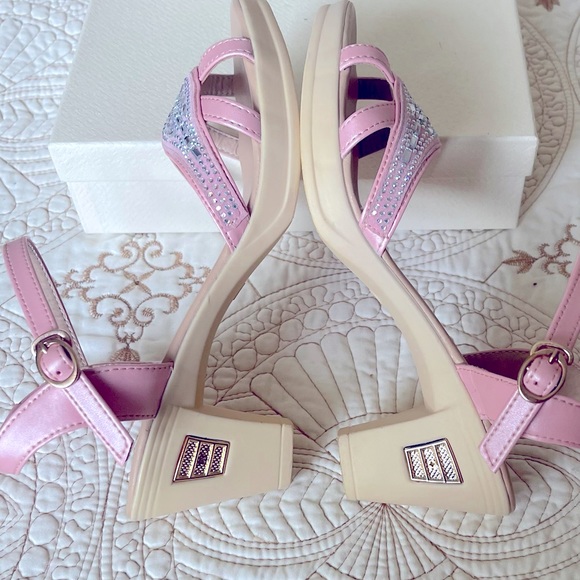 Cute Fashion Sandals with Slingback and Ankle Buckle  pink color great condition - Picture 12 of 14
